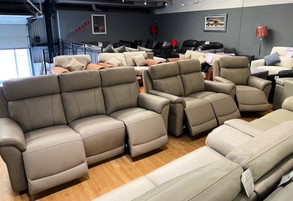 NEWCASTLE ELECTRIC RECLINER 3 SEATER , 2 SEATER  AND POWER CHAIR STONE £2999 (SWANSEA SUPERSTORE)